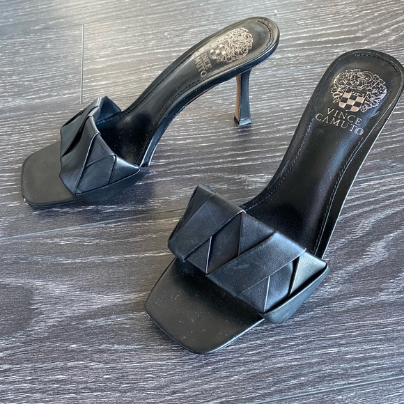 Ankle Strap Vince Camuto Damell Pump Ann Taylor Sequin Skirt - Main Image